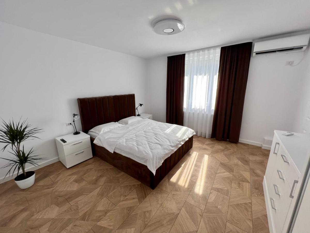 Ancodirect Apartments Radauti Exterior foto