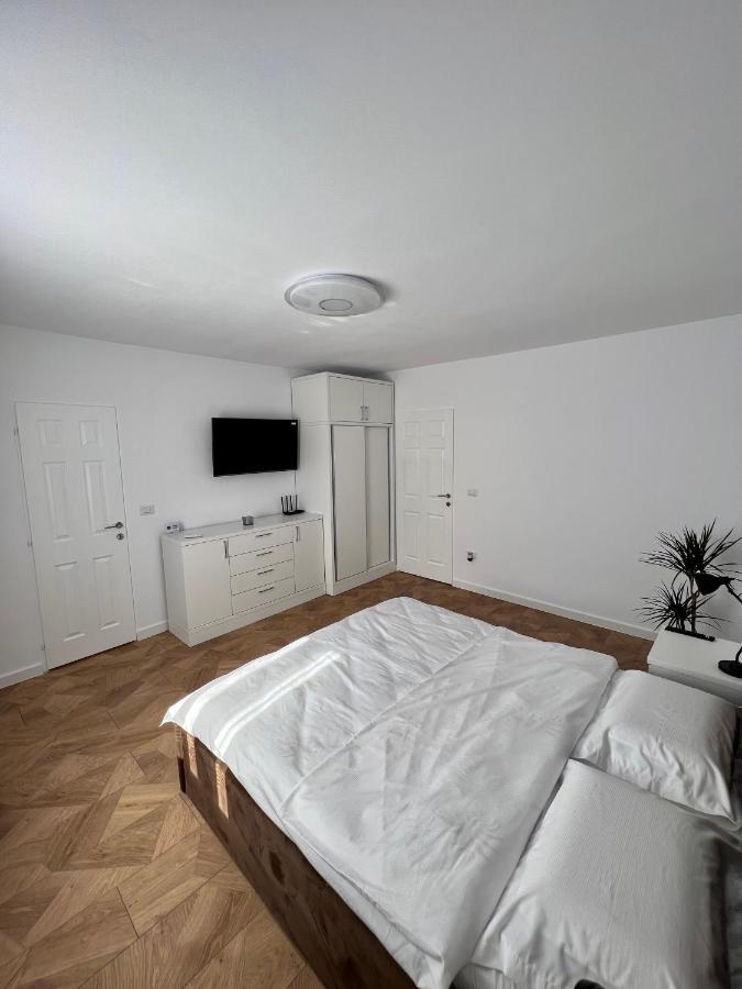 Ancodirect Apartments Radauti Exterior foto